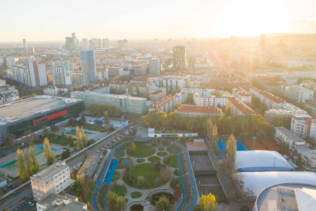Apartment In Bratislava With Free Parking Экстерьер фото